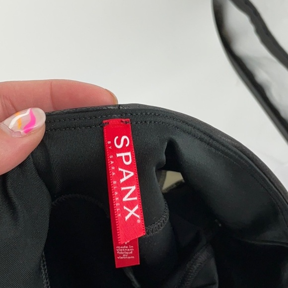 Spanx Faux Leather Stripe Leggings XS Tall NWT $110 Retail - Picture 4 of 4